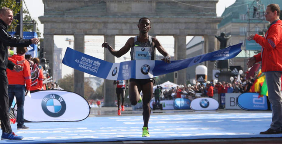 El etíope Kenenisa Bekele se impuso en el maratón de Berlín. Reuters.
