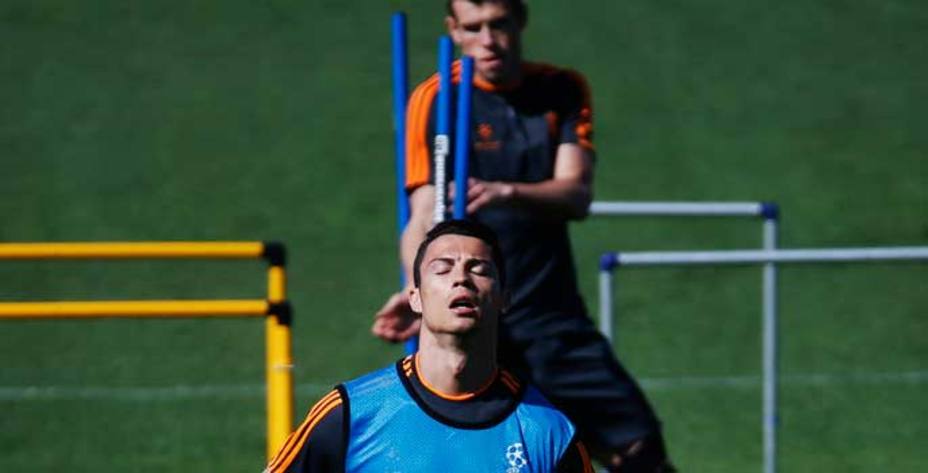 Cristiano y Bale, en el entrenamiento. (Reuters)