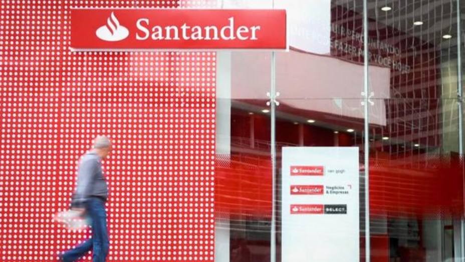 Santander y los sindicatos cierran el acuerdo que reducirá 1.100 empleos