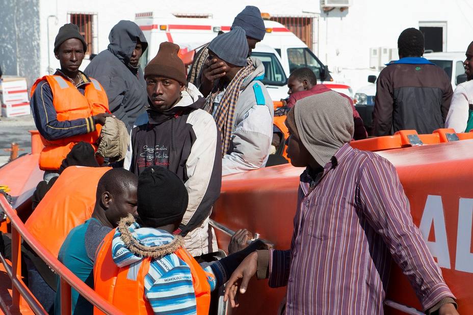 Salvados 247 inmigrantes de ocho pateras en el mar de Alborán