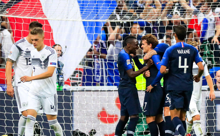 Francia celebra uno de los goles a Alemania (EFE)