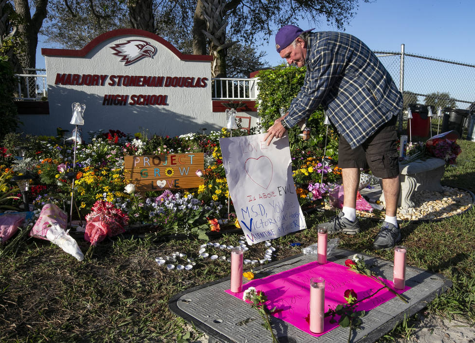 Se suicida un segundo superviviente de la matanza de Parkland, en Florida
