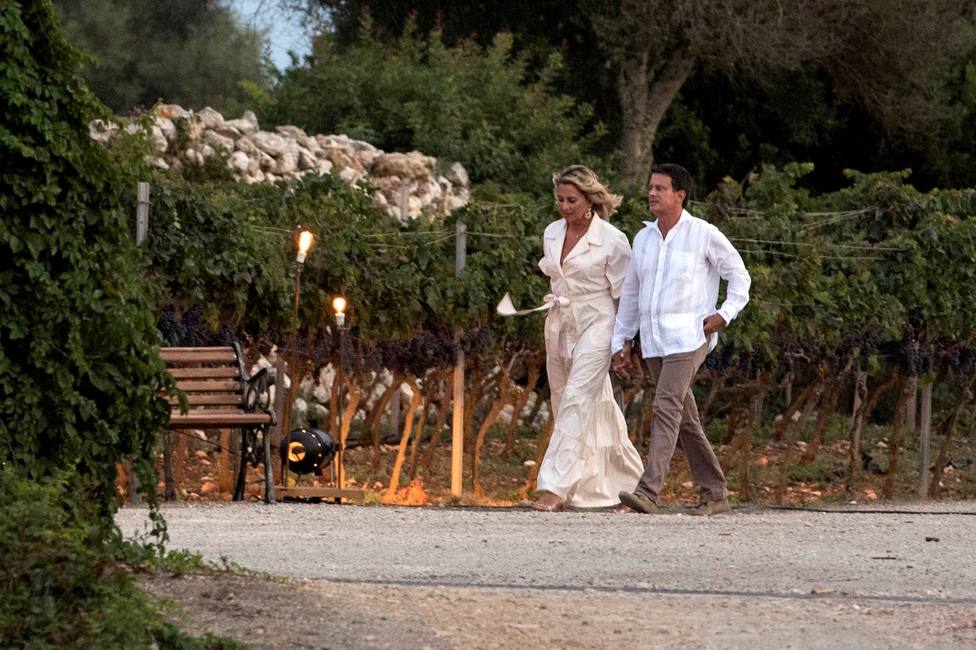 Manuel Valls y Susana Gallardo se preparan para recibir a invitados a su boda