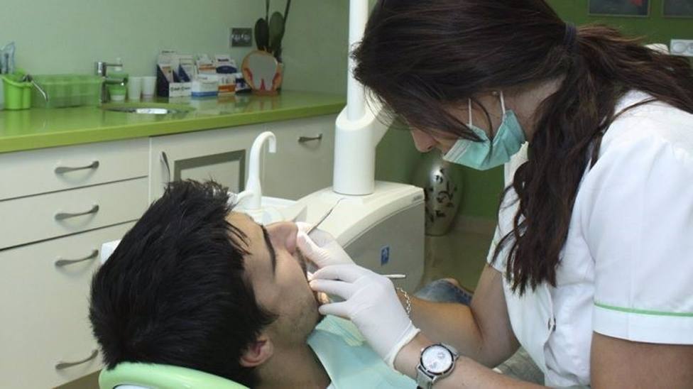Granada.- La DiputaciÃ³n y la UGR proporcionan dentista gratuito a personas en situaciÃ³n de especial necesidad