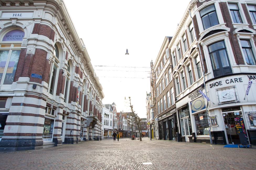 Países Bajos reabre la hostelería y la cultura tras más de un mes de cierre