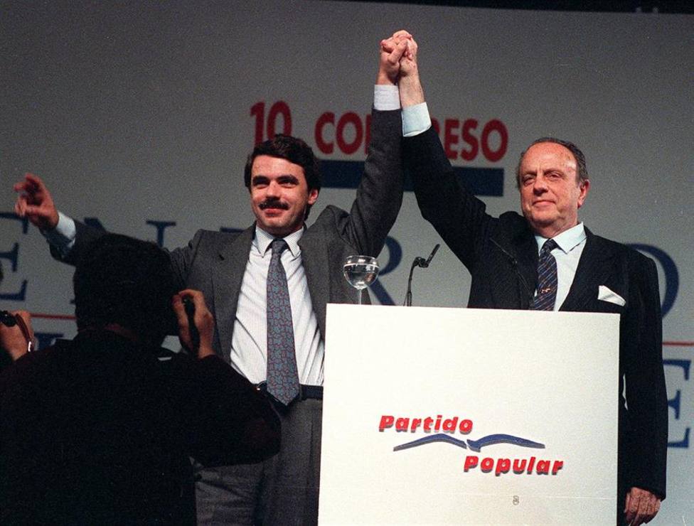 La refundación de Alianza Popular y el nacimiento de Aznar: así fue el congreso de 1990 en Sevilla