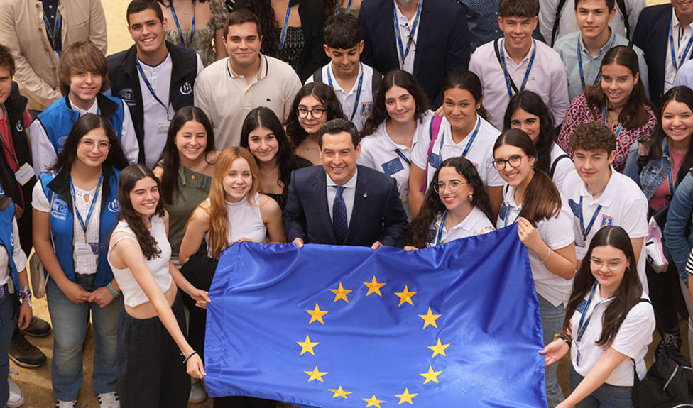 Moreno insta a superar fronteras y pensar en grande para construir un futuro mejor para los jóvenes: Ser europeo es una seña de identidad