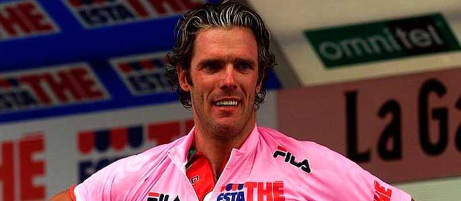 Mario Cipollini vestido de rosa en Giro.