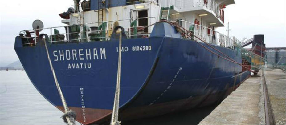 El barco Shoreham atracado en el Puerto de Santander. EFE
