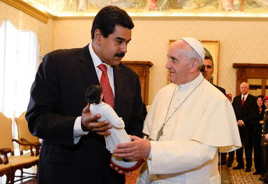 El Papa Francisco y el presidente de Venezuela, Nicolás Maduro, en El Vaticano. EFE