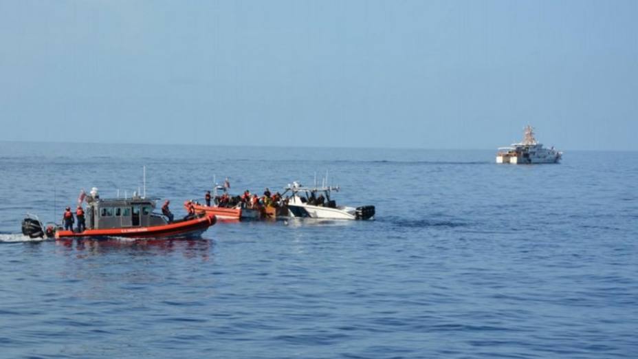 La Marina marroquí dispara contra una embarcación conducida por un español y deja cuatro heridos