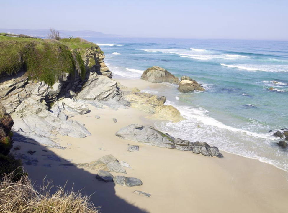 La playa de Oliñas, un gran arenal entre Ribadeo y Foz según el material del proyecto Galicia Surfing