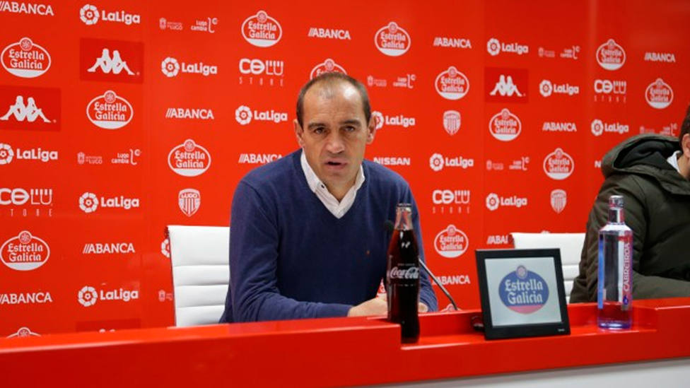 Eloy Jiménez, en una rueda de prensa como entrenador del CD Lugo