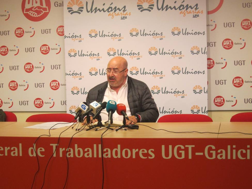 Ganaderos gallegos se manifiestan en A Coruña contra el uso de la leche como producto reclamo