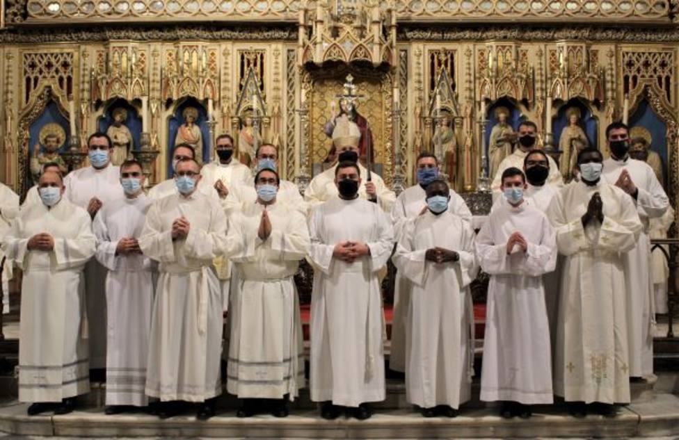 Catorce seminaristas recibieron el domingo, de manos del obispo de Cartagena, el ministerio de acólito.