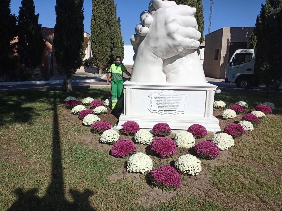 El Ayuntamiento de Águilas rinde homenaje a los aguileños fallecidos desde el inicio de la pandemia