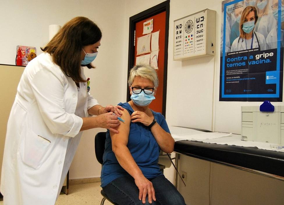 Cuatro de cada diez personas que se han vacunado de la gripe por primera vez lo hacen motivados por la COVID