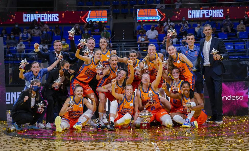 El Valencia Basket conquista la Supercopa femenina