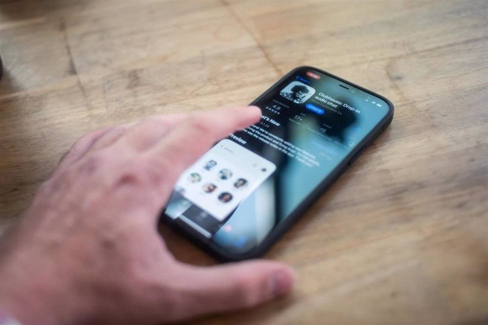 Medios sociales: Clubhouse introduce las transcripciones a texto en directo para iOS