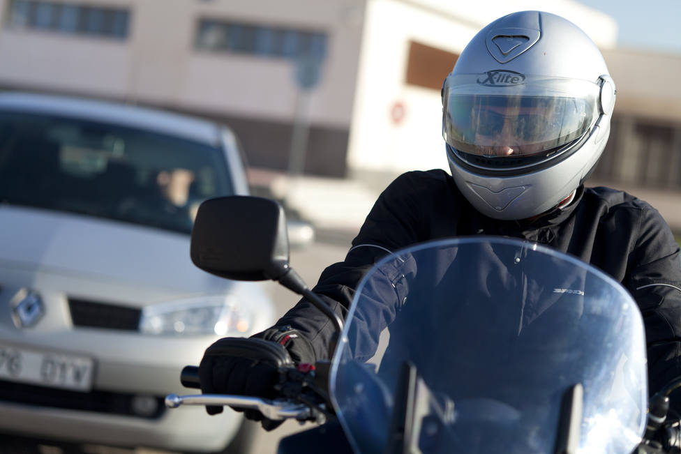 Las carreteras convencionales concentran el 90% de las denuncias a motociclistas