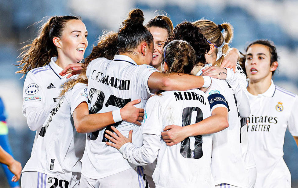 El Real Madrid femenino celebra uno de los goles (@realmadridfem)