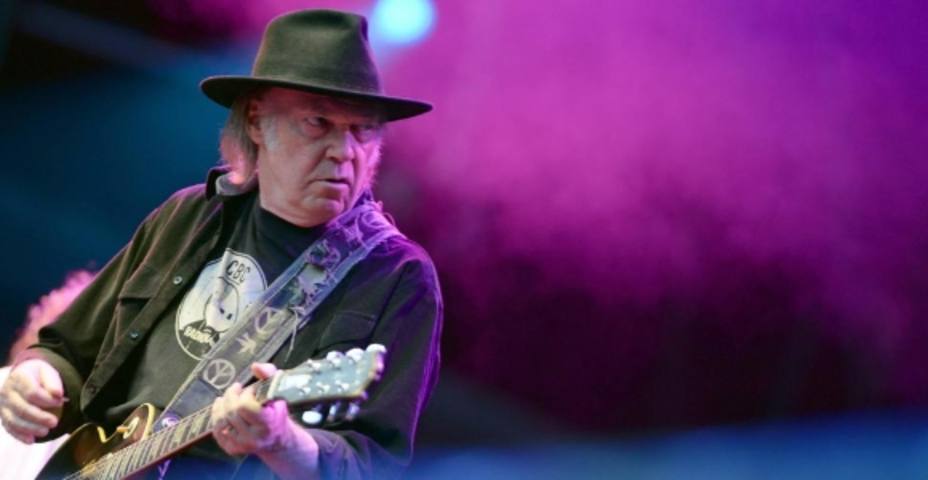 Neil Young, durante un concierto.