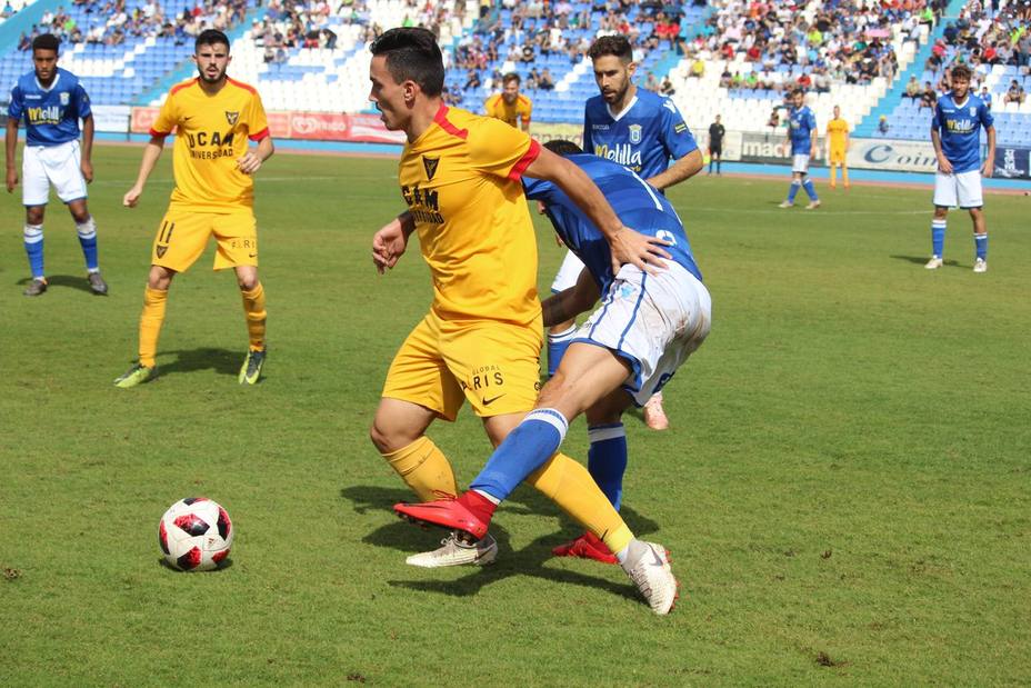 UCAM Murcia CF deja escapar la oportunidad de asaltar el liderato ante el Melilla (2-2)