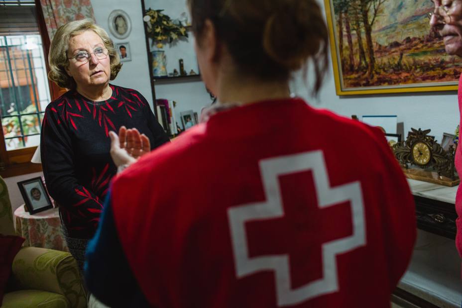 Cruz Roja lanza una campaña para promover otras formas de voluntariado y hacerlo más fácil y flexible