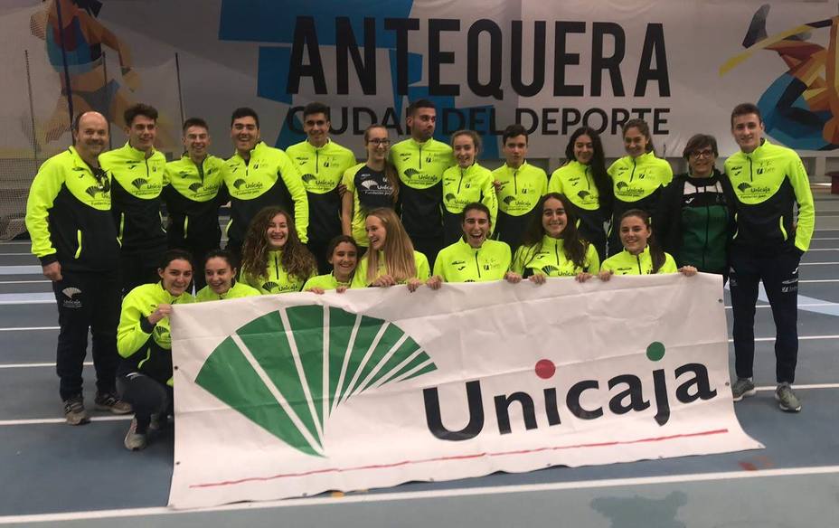 Unicaja femenino subcampeón de Andalucía Sub, 20 en pista cubierta