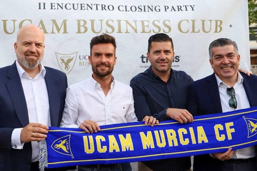 Rubén Albés ya ejerce como entrenador de UCAM Murcia CF