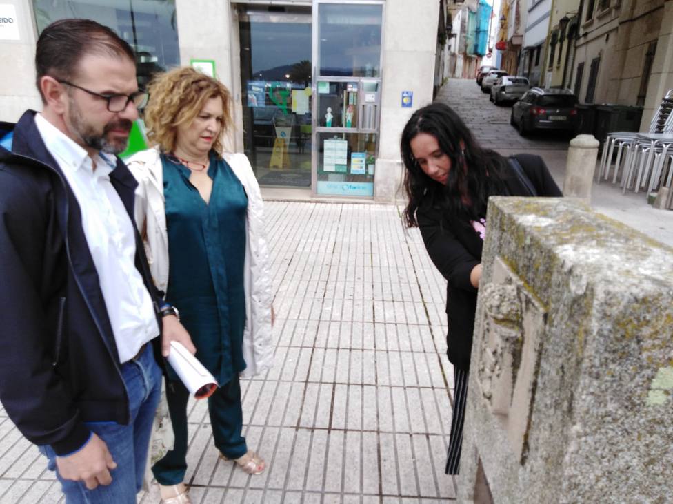 Ángel Mato, Maite Deus y Eva Martínez en Ferrol Vello - FOTO: Concello de Ferrol