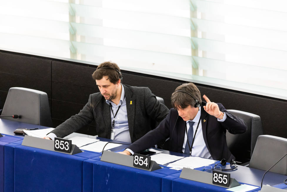Puigdemont y Comín renuncian a integrarse en el grupo de Los Verdes/ALE de la Eurocámara