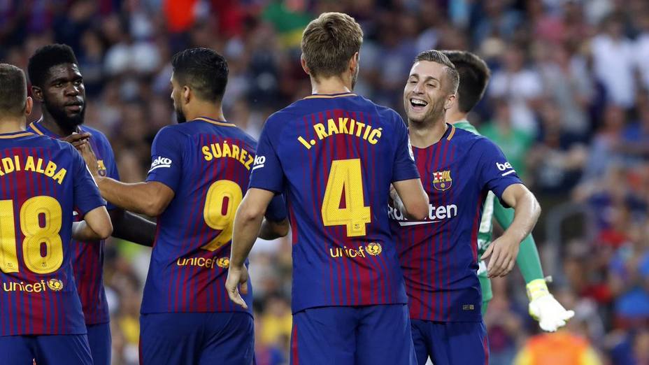 El FC Barcelona golea al Chapecoense con una destacada actuación de Deulofeu