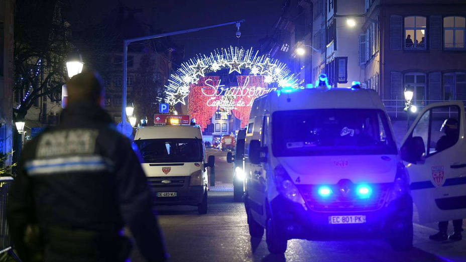 3 muertos y 12 heridos en un tiroteo en Estrasburgo