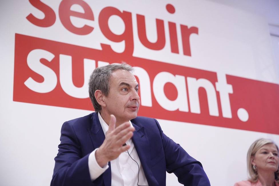 Zapatero: Es paradójico que pretendan unir más España y fortalecer la convivencia los que se han roto en tres
