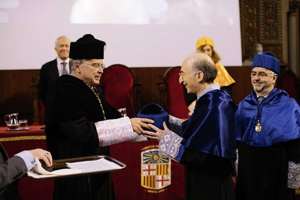 La Universitat de Barcelona inviste doctor Honoris Causa al premio Nobel de Física Saul Perlmutter