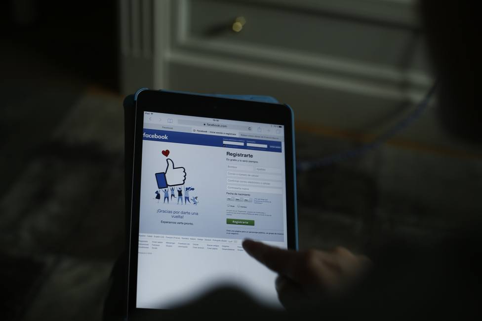 Comisión de Comercio de EEUU aprueba multar a Facebook con 4.430 millones de euros por usar datos de usuarios