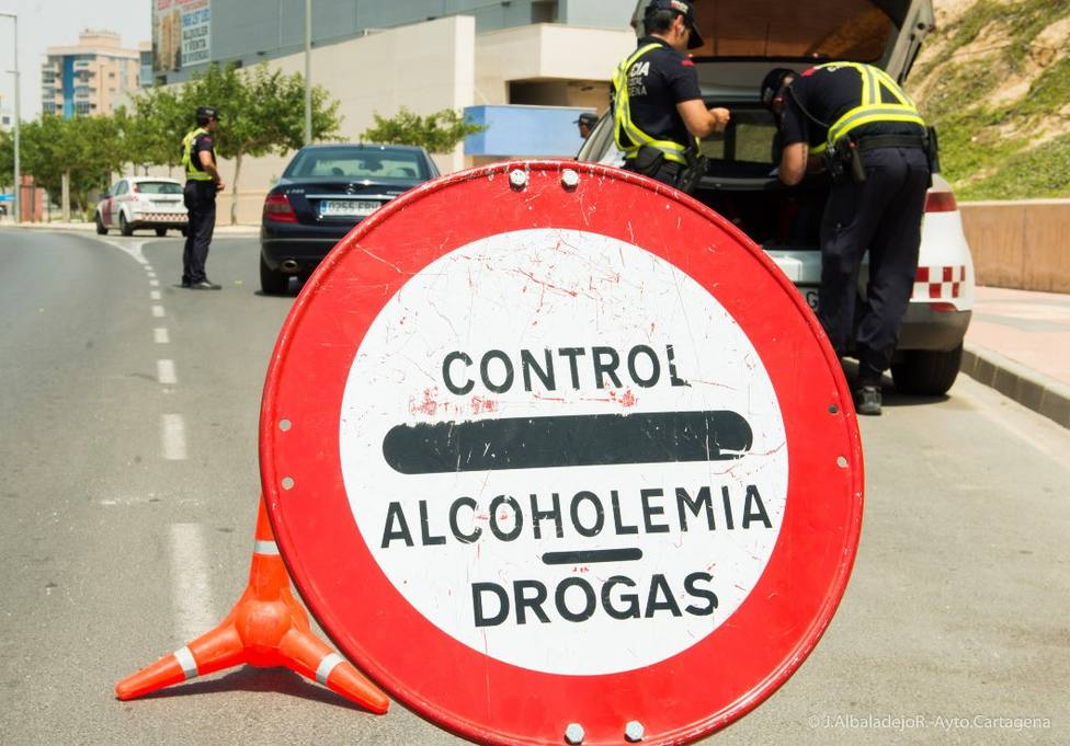 Policía Local pone en marcha una campaña de control de alcohol y drogas al volante