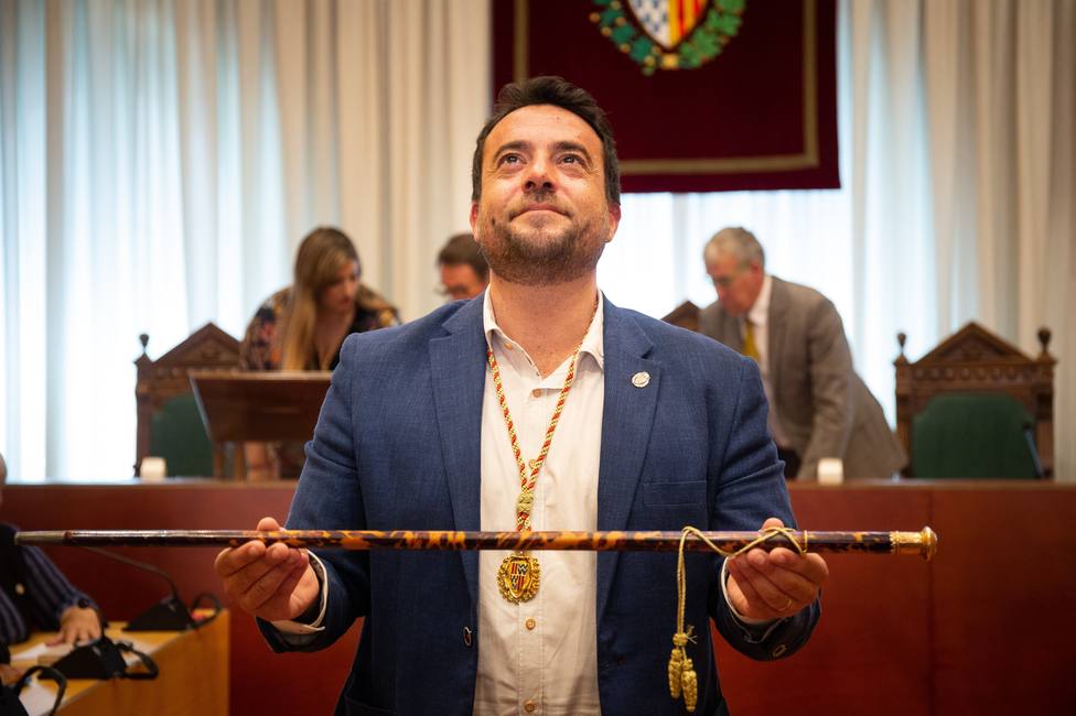El alcalde de Badalona, arrestado por saltarse el confinamiento y presentar síntomas de embriaguez
