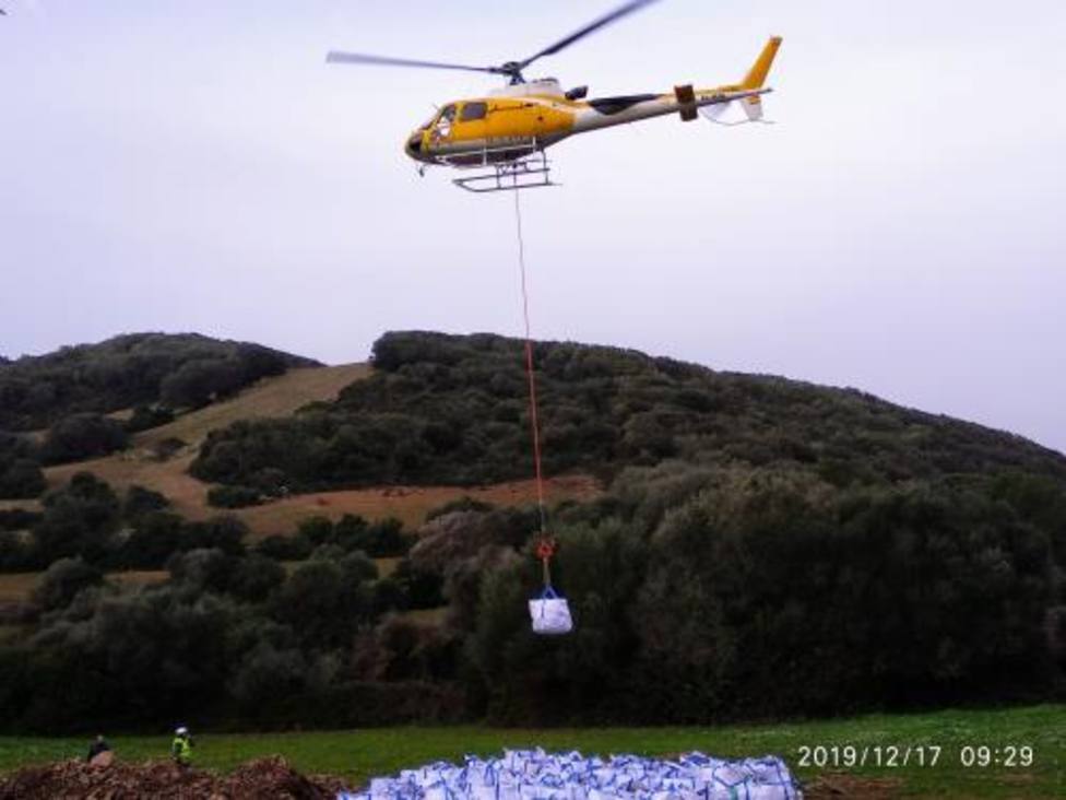 Un helicóptero transportará carga pesada para la zona de los Alocs