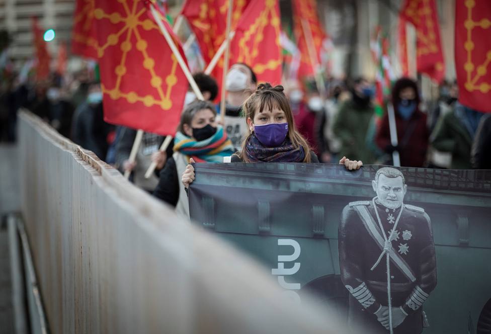 Una manifestación de Sortu rechaza en Pamplona la monarquía