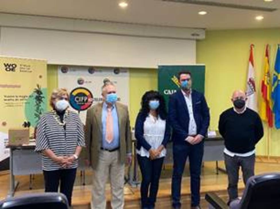 Arranca el V curso de sumilleres de la WOOE en la Escuela de Hostelería de Gijón