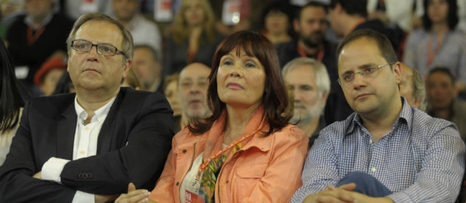 Antonio Carmona, Micaela Navarro y César Luena este sábado en la conferencia municipal. Flickr PSOE
