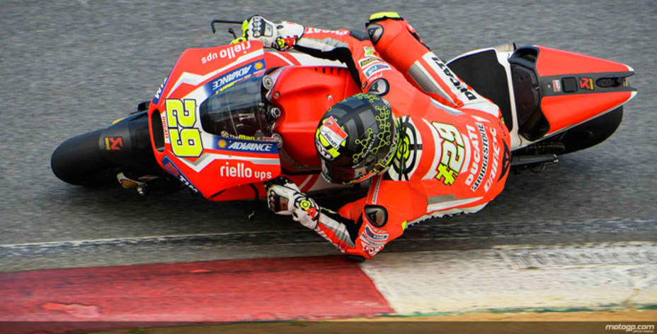 Andrea Iannone fue la gran sorpresa del tercer día de test en Sepang. Foto: MotoGP.