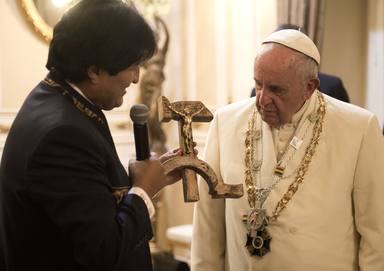 Evo Morales fue recibido por el Papa Francisco el 8 de julio de 2015 en El Vaticano. REUTERS