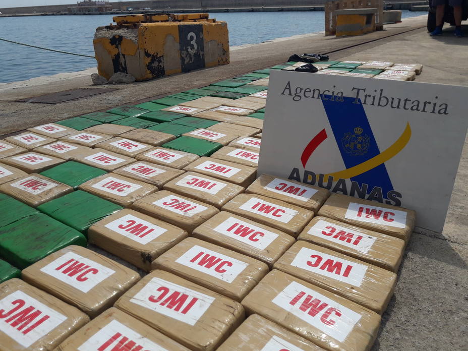 Interceptan un barco con más de 300 kilos de cocaína entre Ibiza y Mallorca