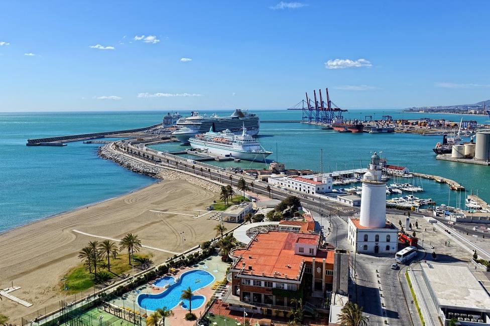 Abortan un intento de abrir una vía de entrada de cocaína por el puerto de Málaga y detienen a cinco trabajadores