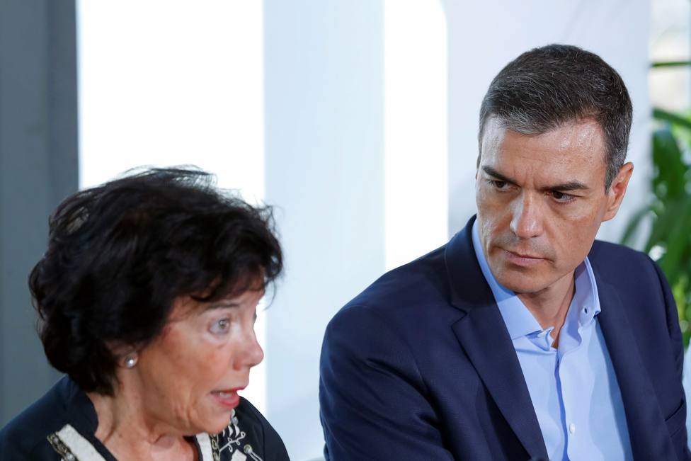 La Junta Electoral Central multa a Sánchez con 500 euros por hacer campaña desde La Moncloa