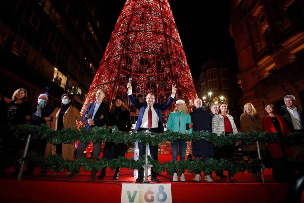 Vigo ha sido la primera ciudad gallega en encender la iluminación de Navidad