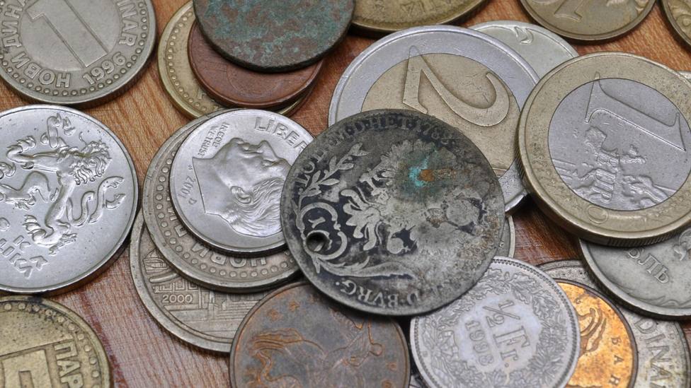 Estas son las diez monedas que más valor tienen y por las que conseguirías hasta 60.000 euros: mira en tu sofá